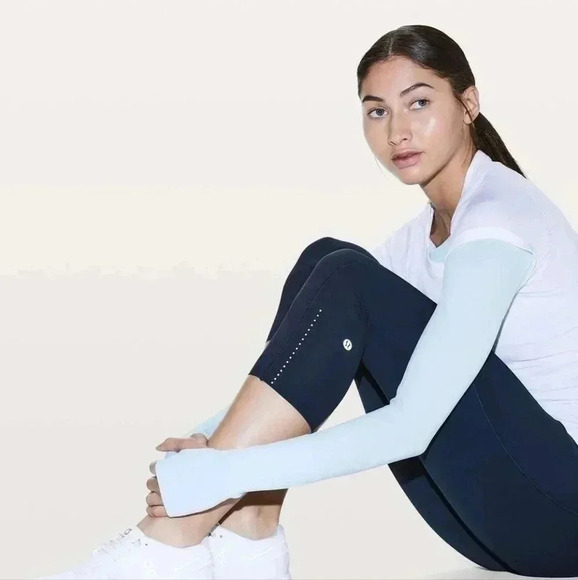 Lululemon Fast & Free Crop II *Nulux 19"True Navy - Picture 1 of 13